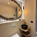 Spacious House In Tapigliano With Terrace For 12 People 度假居