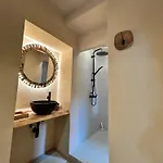 Spacious House In Tapigliano With Terrace For 12 People *