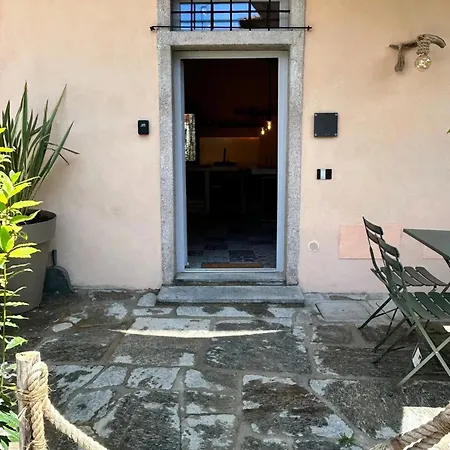 度假居 Spacious House In Tapigliano With Terrace For 12 People Nebbiuno